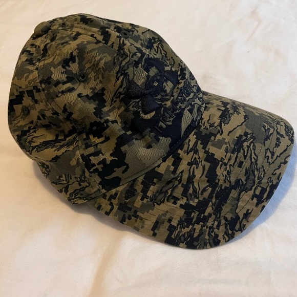 New Under Armour Freedom Fury Camo Baseball Cap Men’s - Picture 1 of 8
